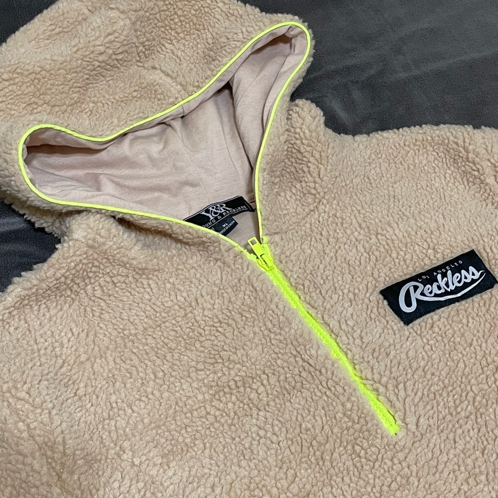 SOLD😀Y & R Young & Reckless Sherpa Half-Zip Hoodie Size: XL